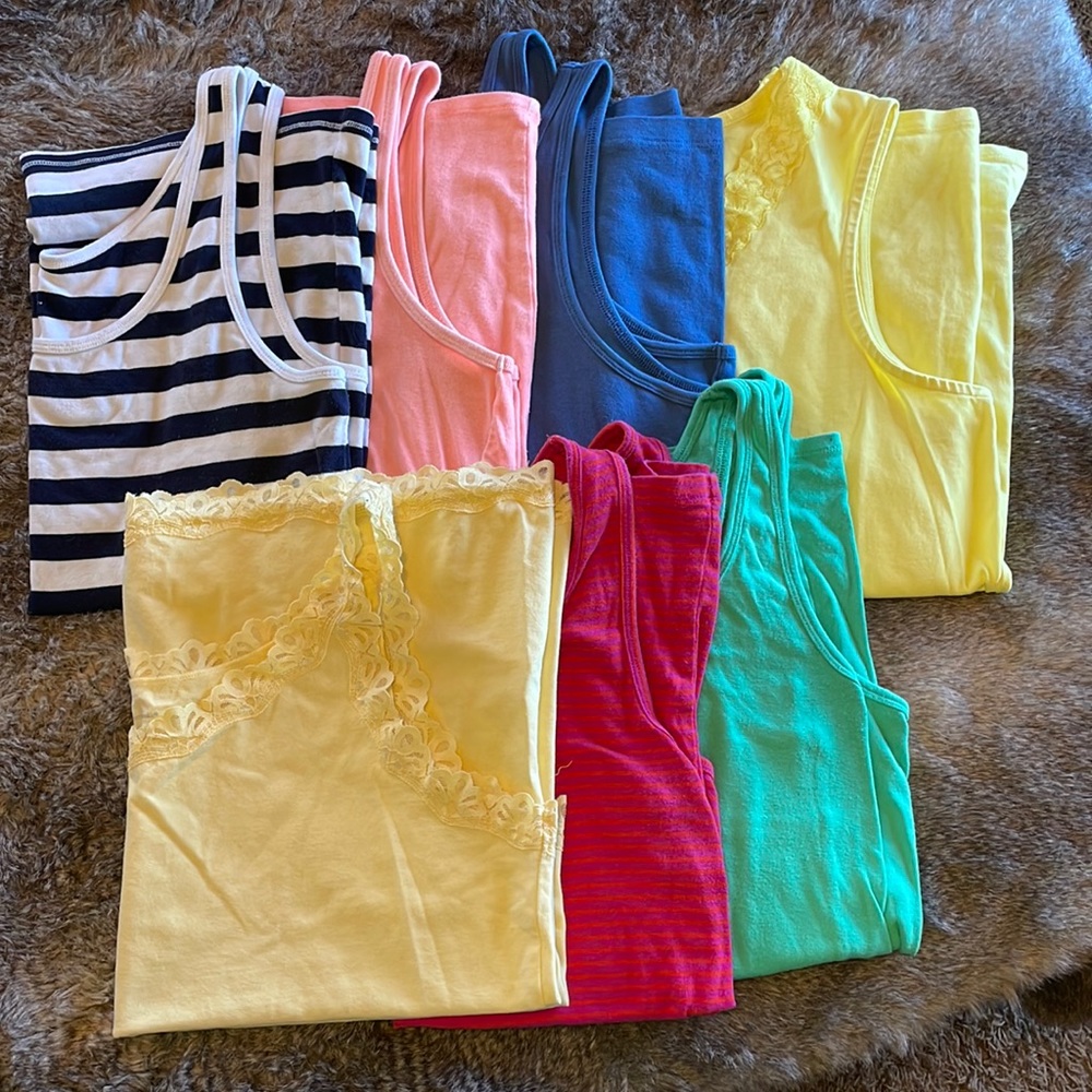 Tank tops lot of 7